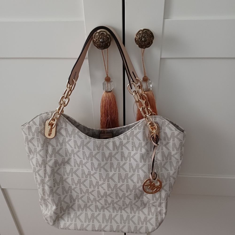 Michael Kors bag